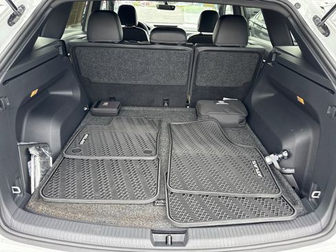 Certified 2022 Volkswagen Atlas Cross Sport SE image 23