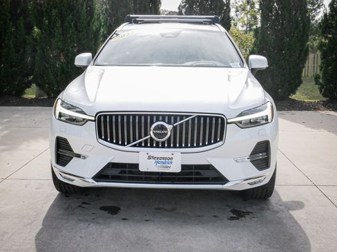 Used 2022 Volvo XC60 B5 Inscription w/ Advanced Package image 3