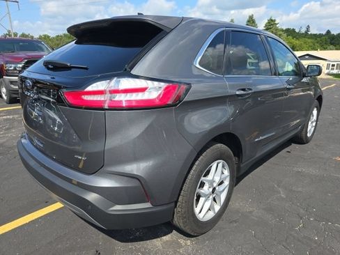 Used 2024 Ford Edge SEL w/ Convenience Package AWD/4WD image 7