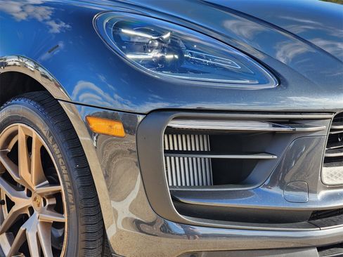 Used 2023 Porsche Macan S w/ Sport Chrono Package image 9