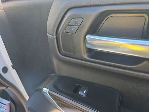 Used 2021 Chevrolet Silverado 1500 LT w/ Z71 Off-Road Package image 11