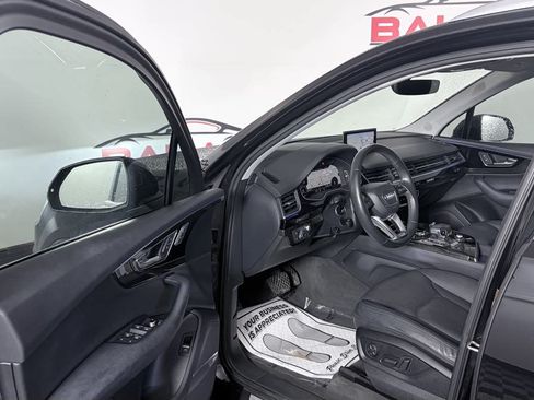 Used 2019 Audi Q7 3.0T Prestige w/ Prestige Package AWD/4WD image 10