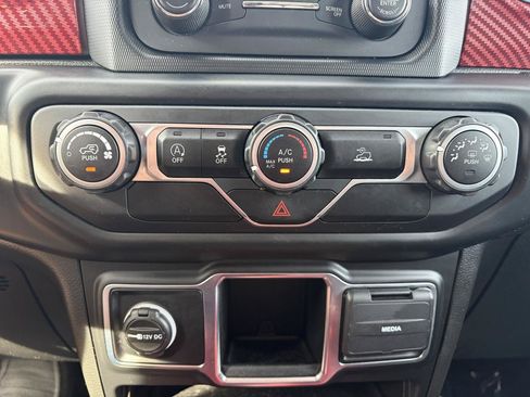 Used 2021 Jeep Gladiator Sport w/ Trailer Tow Package AWD/4WD image 21