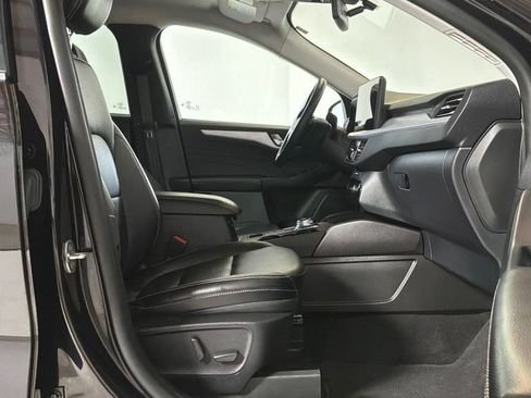 Used 2025 Ford Escape Platinum AWD/4WD image 15