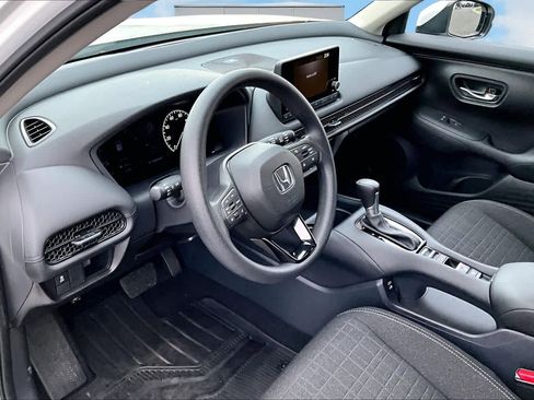 Used 2025 Honda HR-V LX image 2