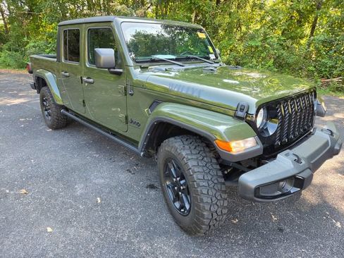 Used 2023 Jeep Gladiator Mojave AWD/4WD image 3