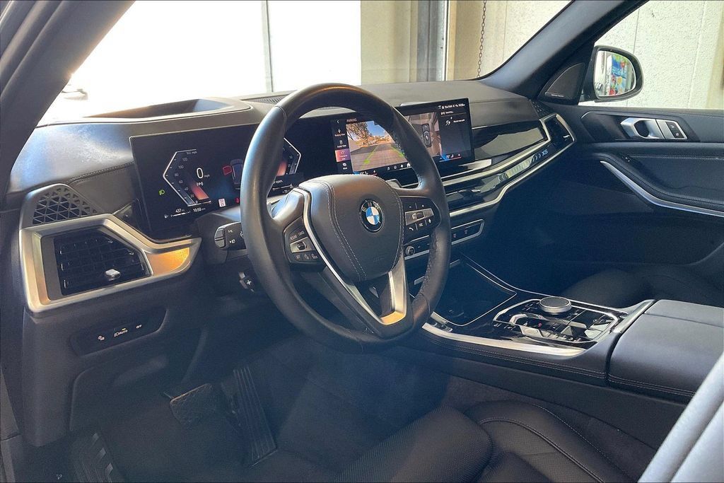 Used 2026 BMW X5 xDrive40i AWD/4WD image 4