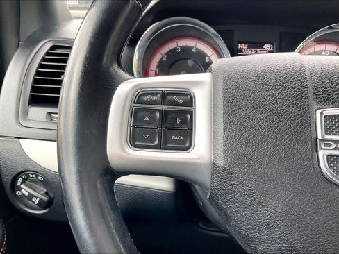 Used 2019 Dodge Grand Caravan GT image 24