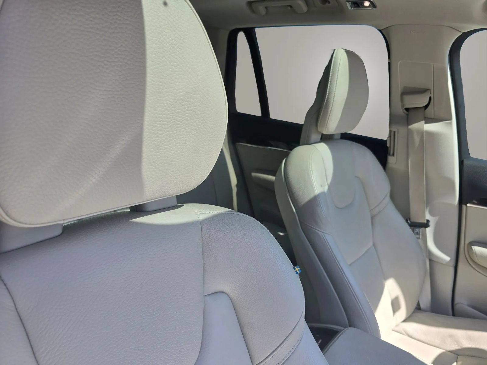 Used 2017 Volvo XC90 T6 Momentum w/ Vision Package AWD/4WD image 26