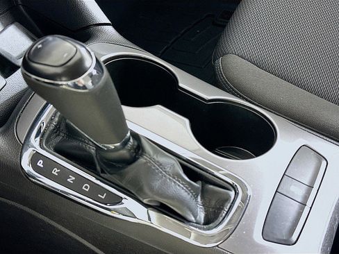 Used 2016 Chevrolet Cruze LT image 16