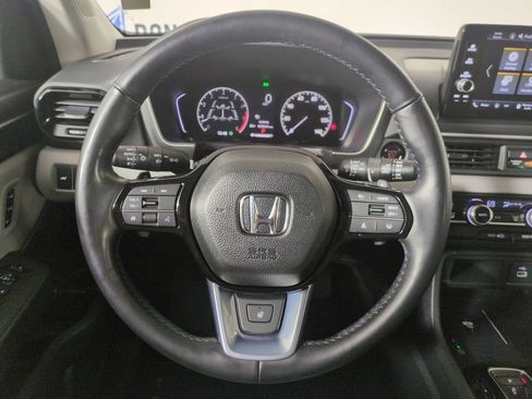 Certified 2025 Honda Pilot EX-L image 18