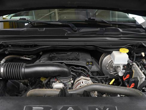 Used 2020 RAM 1500 Big Horn AWD/4WD image 32