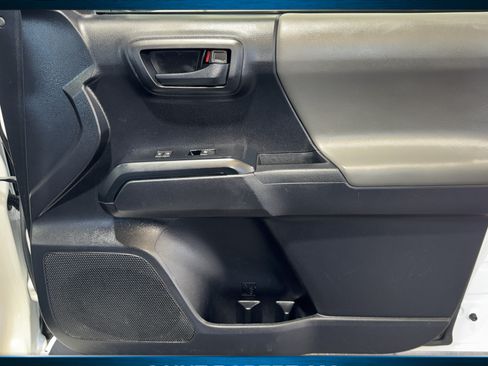 Used 2020 Toyota Tacoma SR RWD image 27