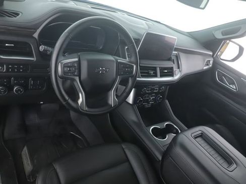 Used 2024 Chevrolet Suburban Z71 w/ Z71 Off-Road Package AWD/4WD image 17