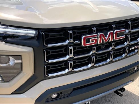 Used 2024 GMC Canyon AT4 w/ Technology Package AWD/4WD image 29