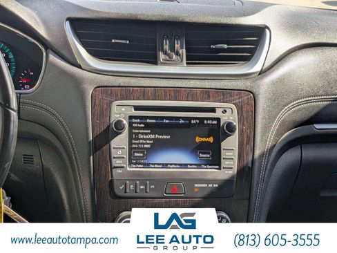 Used 2016 Chevrolet Traverse LT w/ Style and Technology Package FWD image 16