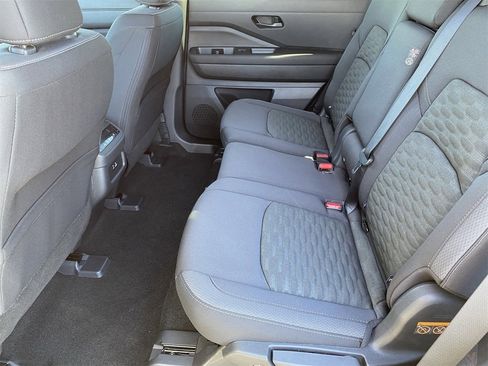 New 2025 Nissan Pathfinder SV image 15