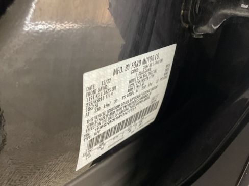 Used 2023 Ford Explorer XLT AWD/4WD image 31