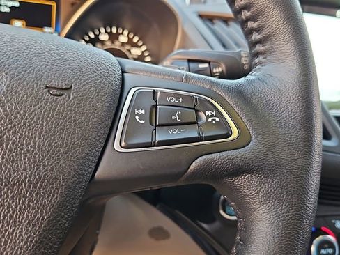 Used 2017 Ford Escape Titanium image 26