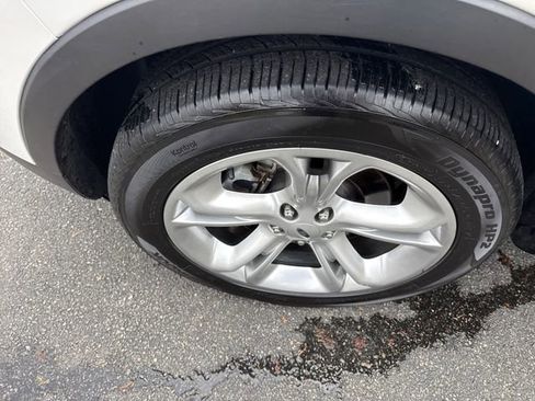 Used 2015 Ford F150 Lariat image 15