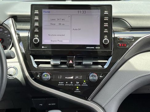 Used 2024 Toyota Camry XSE FWD image 15