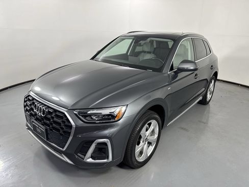 Used 2022 Audi Q5 2.0T Premium Plus w/ Premium Plus Package AWD/4WD image 32