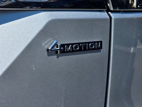 Used 2024 Volkswagen Atlas SE AWD/4WD image 34