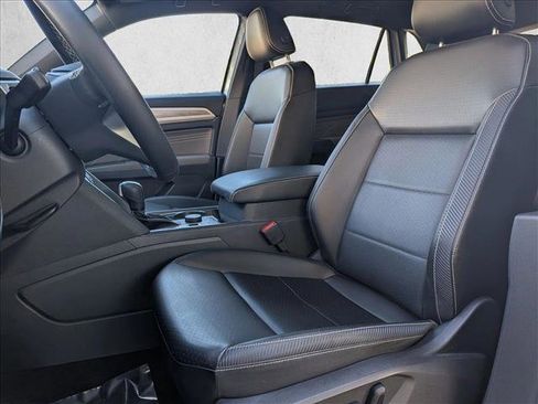 Used 2022 Volkswagen Atlas Cross Sport SE image 17