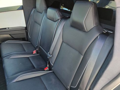 Used 2024 Tesla Cybertruck AWD Crew Cab image 15