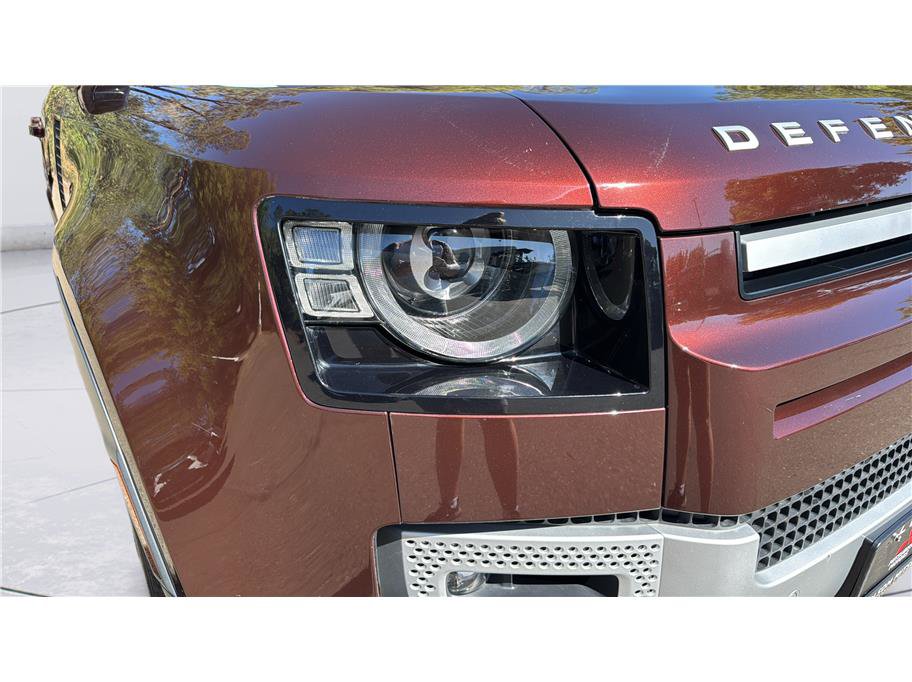 Used 2023 Land Rover Defender 130 SE AWD/4WD image 9