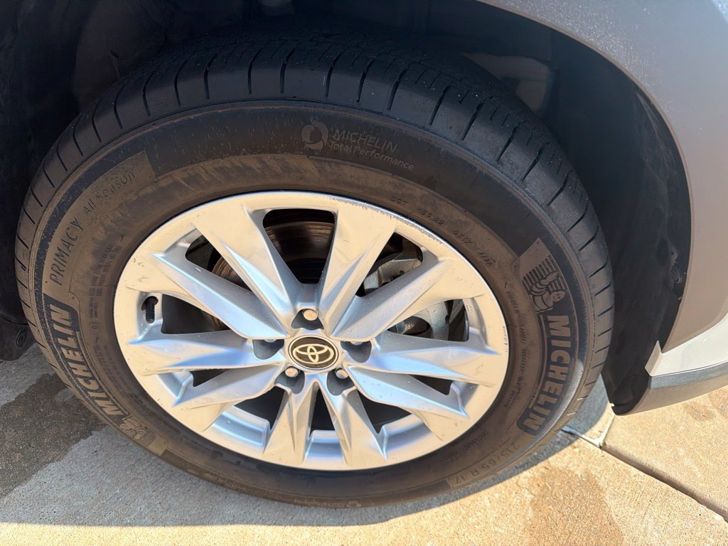 Used 2023 Toyota Corolla Cross LE FWD image 26
