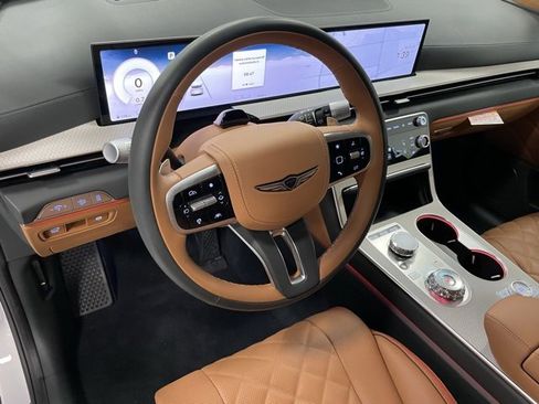 New 2025 Genesis GV80 3.5T Prestige image 10