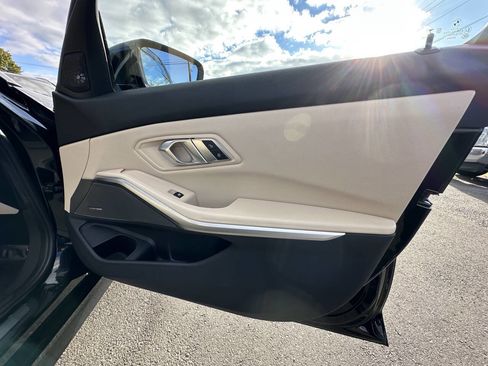 Used 2020 BMW 330i xDrive Sedan w/ Convenience Package image 30