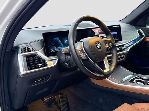 Used 2024 BMW X5 xDrive50e w/ Parking Assistance Package image 20