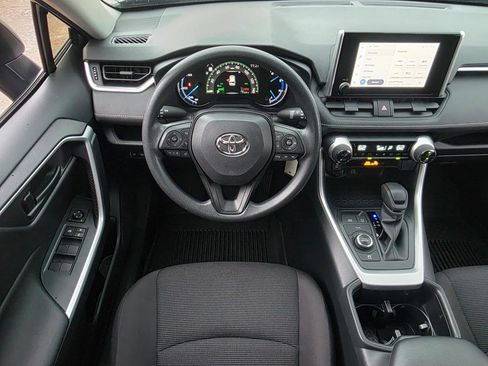 Used 2025 Toyota RAV4 LE AWD/4WD image 12