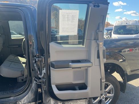 Used 2018 Ford F150 XLT w/ Equipment Group 302A Luxury image 24