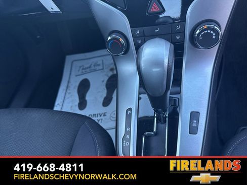 Certified 2015 Chevrolet Cruze LT image 25