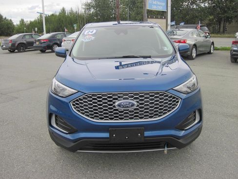 Used 2024 Ford Edge SEL image 2