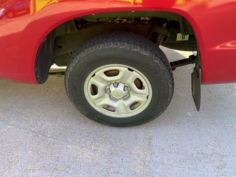 Used 2015 Toyota Tacoma 2WD Access Cab image 11