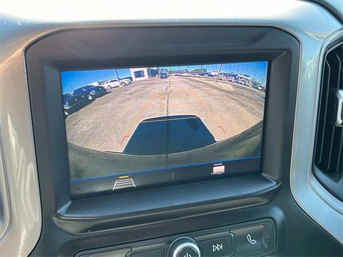 Used 2020 Chevrolet Silverado 1500 Custom w/ Custom Value Package image 16