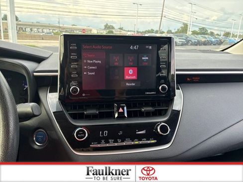 Used 2021 Toyota Corolla LE w/ Carpet Mat Package (TMS) FWD image 26