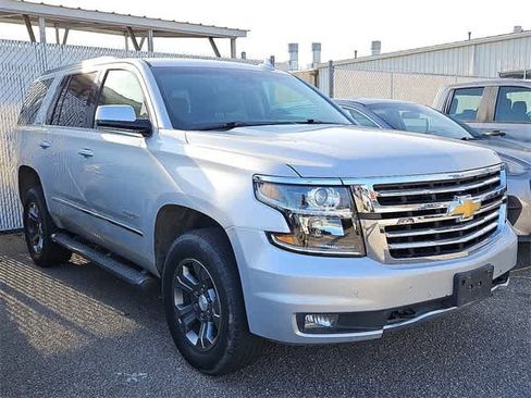 Certified 2019 Chevrolet Tahoe LT w/ Luxury Package image 2