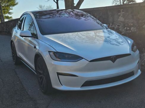 Used 2024 Tesla Model X Plaid image 12