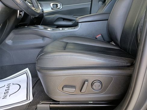 Used 2021 Kia Sorento S image 18