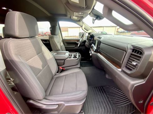Used 2025 GMC Sierra 1500 Elevation image 24
