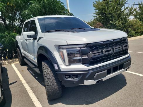 Used 2025 Ford F150 Raptor AWD/4WD image 3