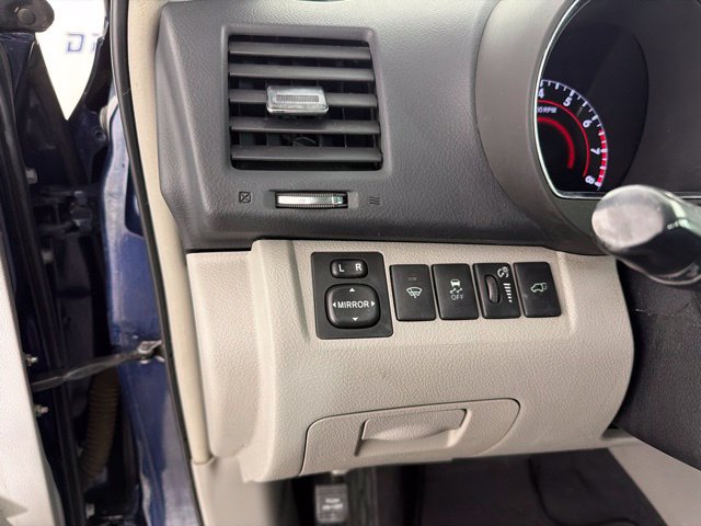 Used 2013 Toyota Highlander SE FWD image 18