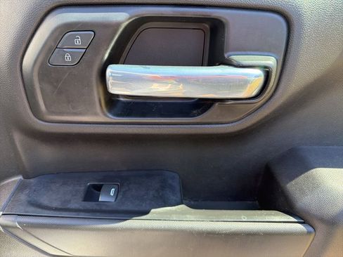 Used 2021 Chevrolet Silverado 1500 Custom Trail Boss image 18