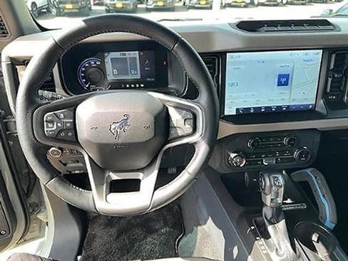 Used 2022 Ford Bronco Wildtrak image 20