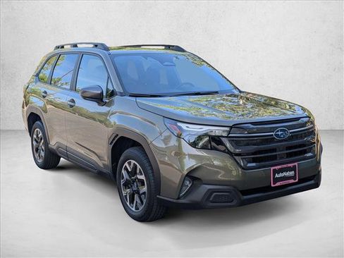 Certified 2025 Subaru Forester Premium w/ Convenience Package #1 AWD/4WD image 3